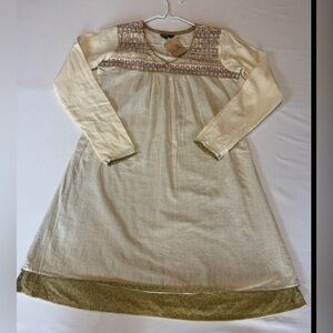 Women’s Small Linen Tunic Handmade In Bangladesh. Natural Color w/ Embroidery